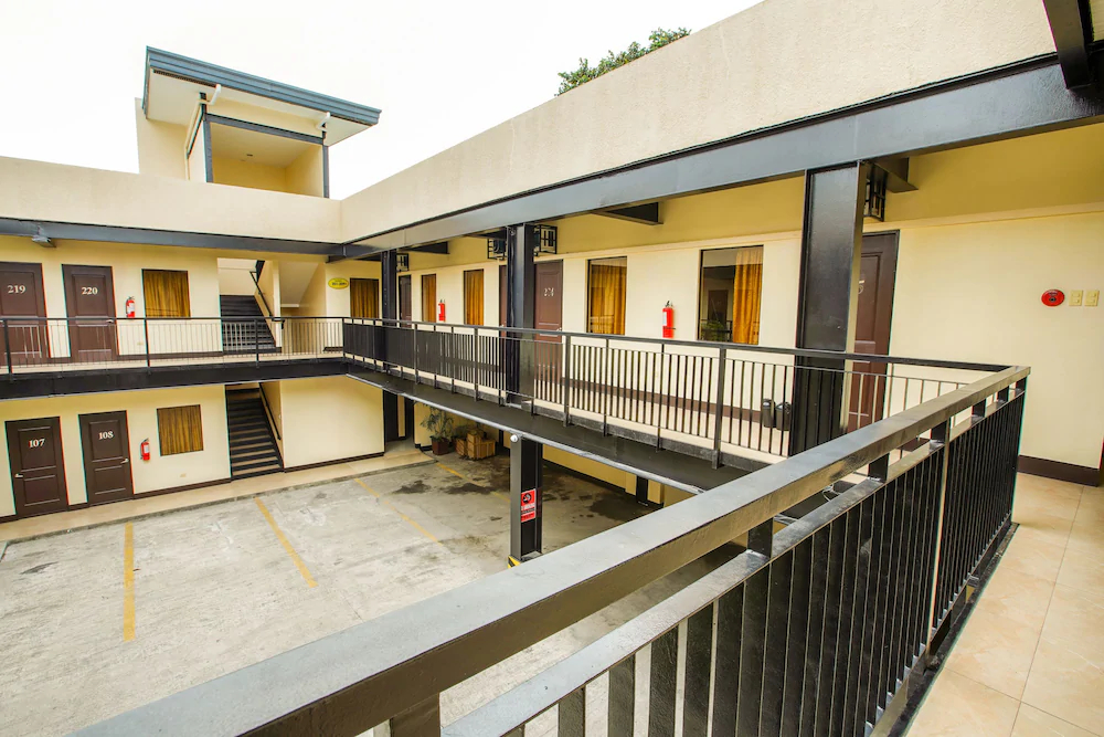 Driggs Suites by OYO Rooms