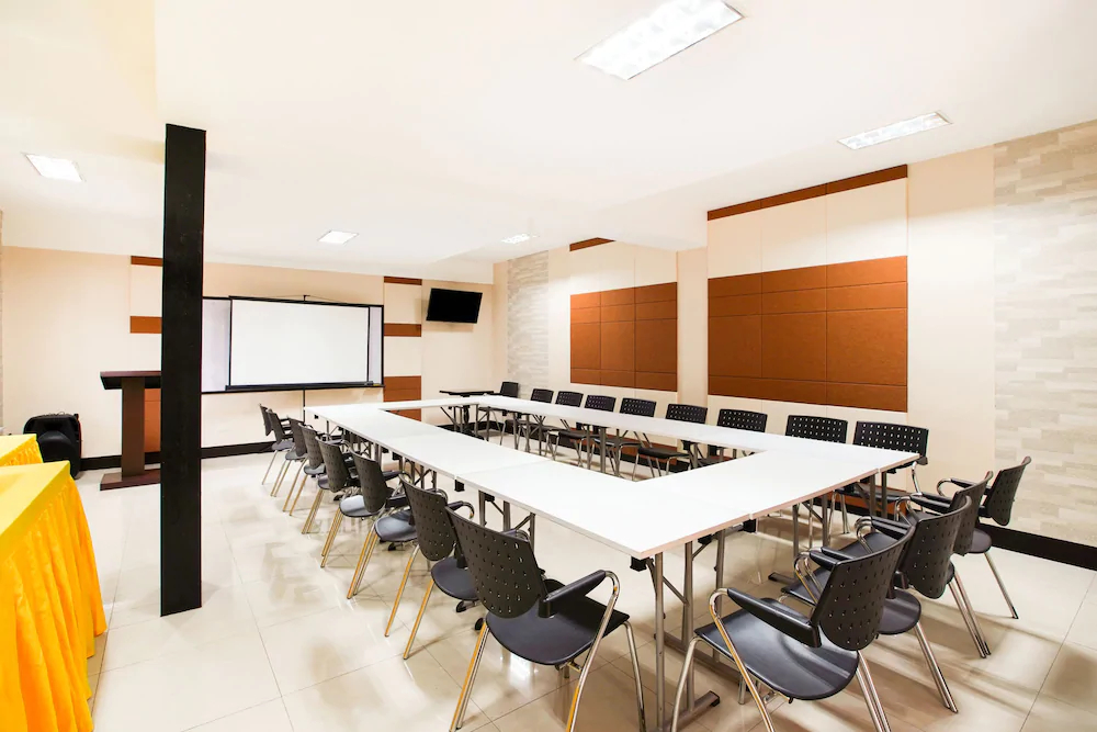 Driggs Suites by OYO Rooms