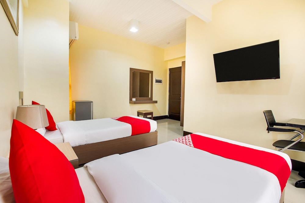 Driggs Suites by OYO Rooms