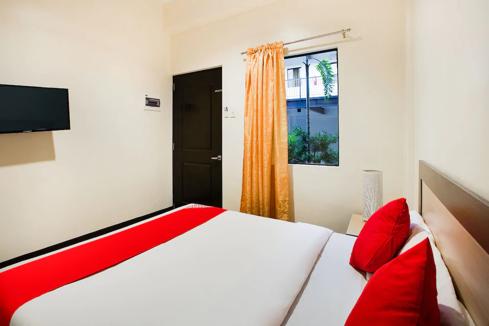 Driggs Suites by OYO Rooms