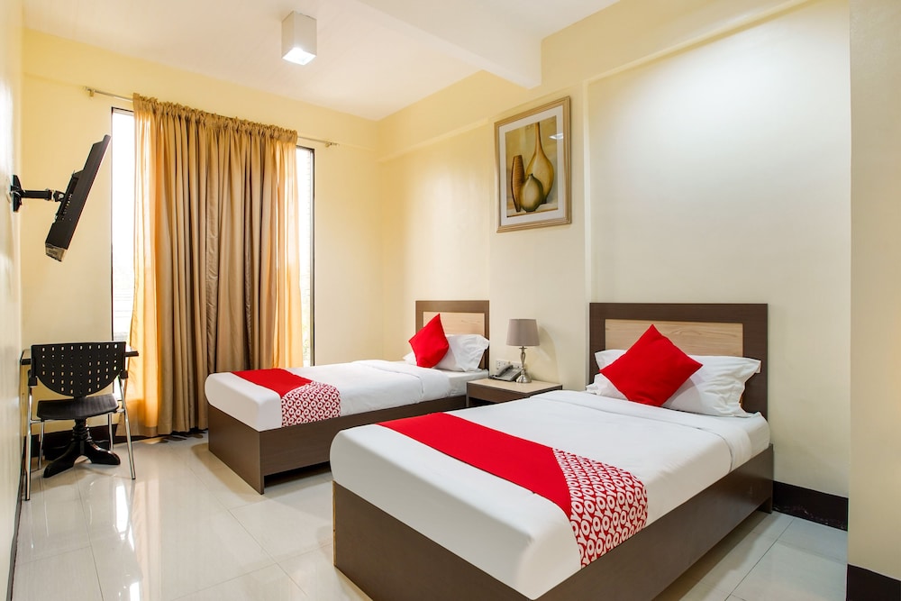 Driggs Suites by OYO Rooms
