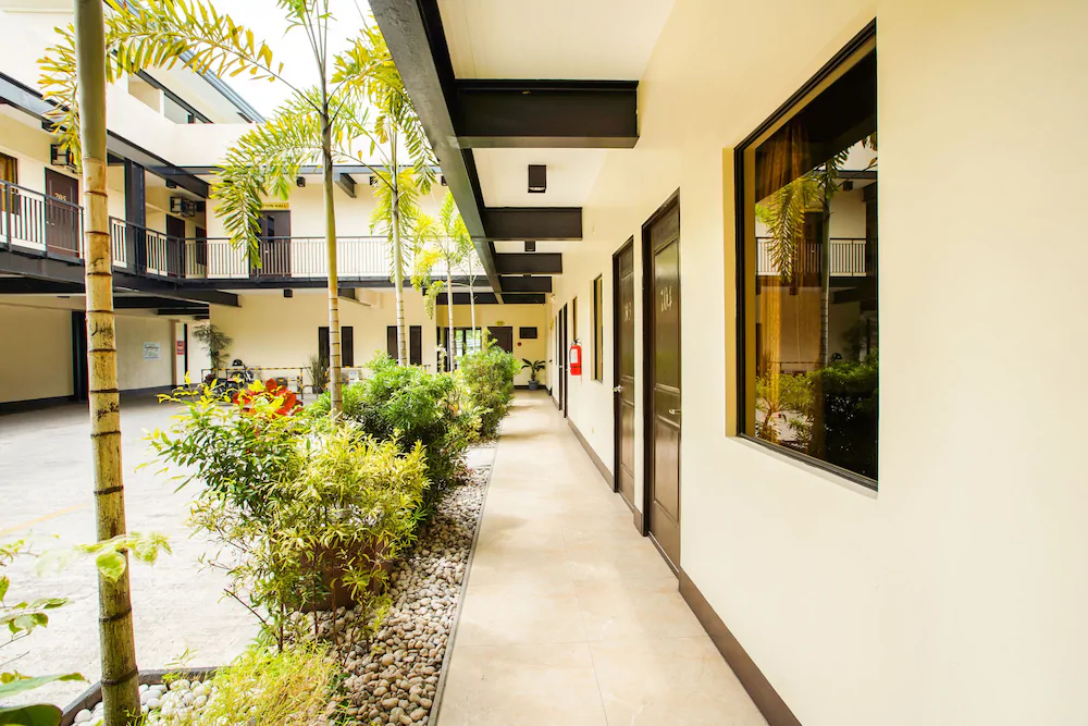 Driggs Suites by OYO Rooms