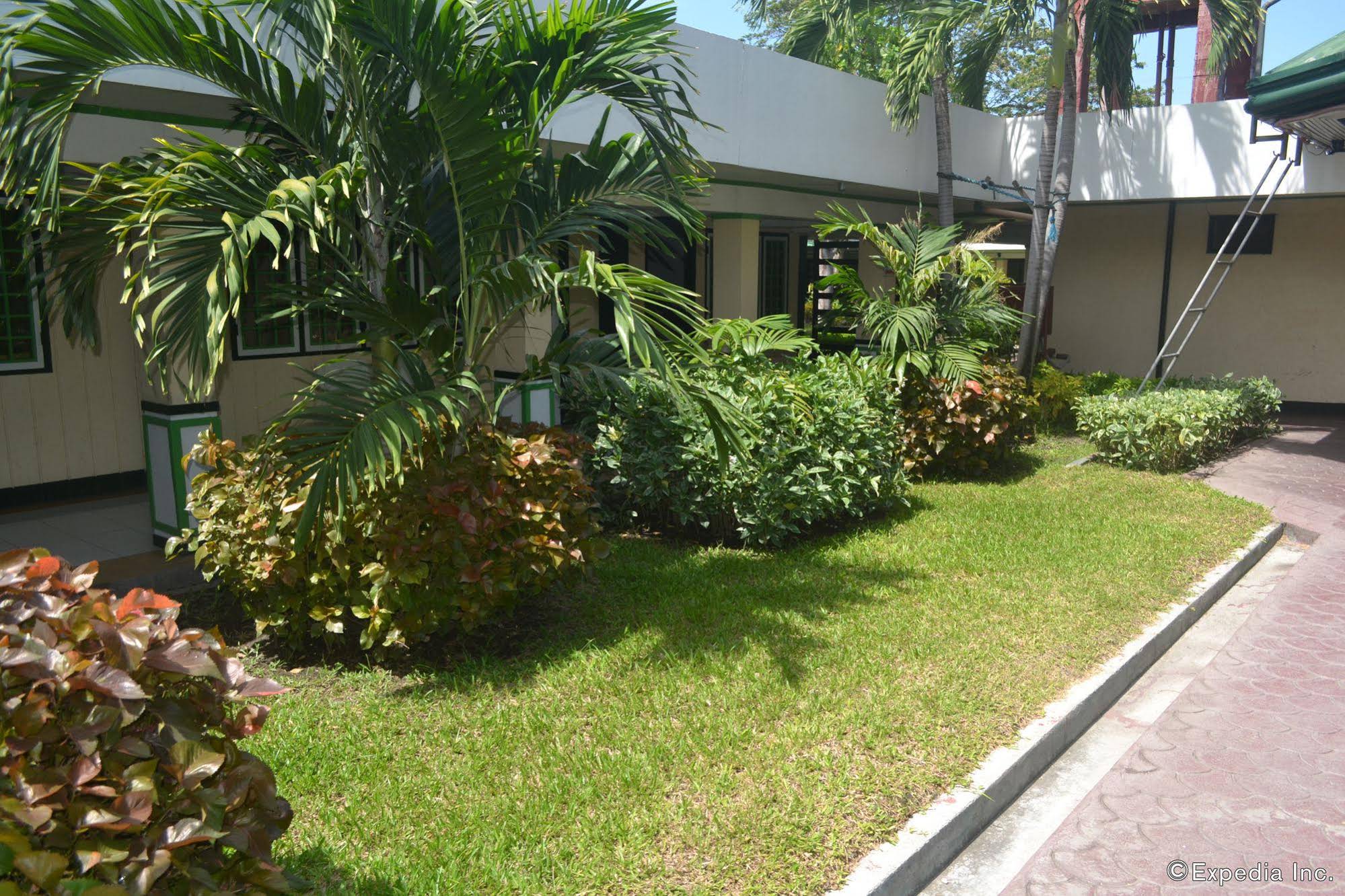 Family Country Hotel and Convention Centre