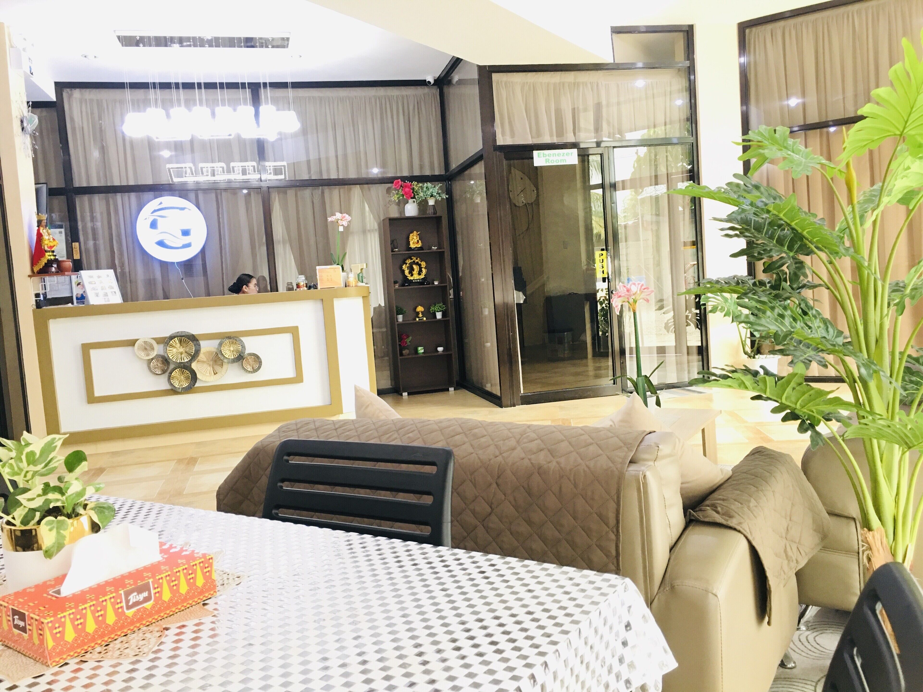 Gmaya Suites
