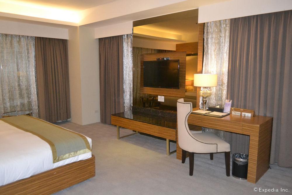 Greenleaf Hotel