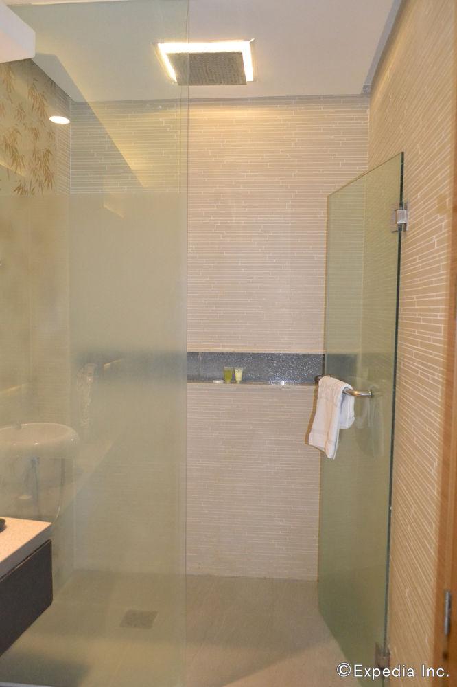 Greenleaf Hotel