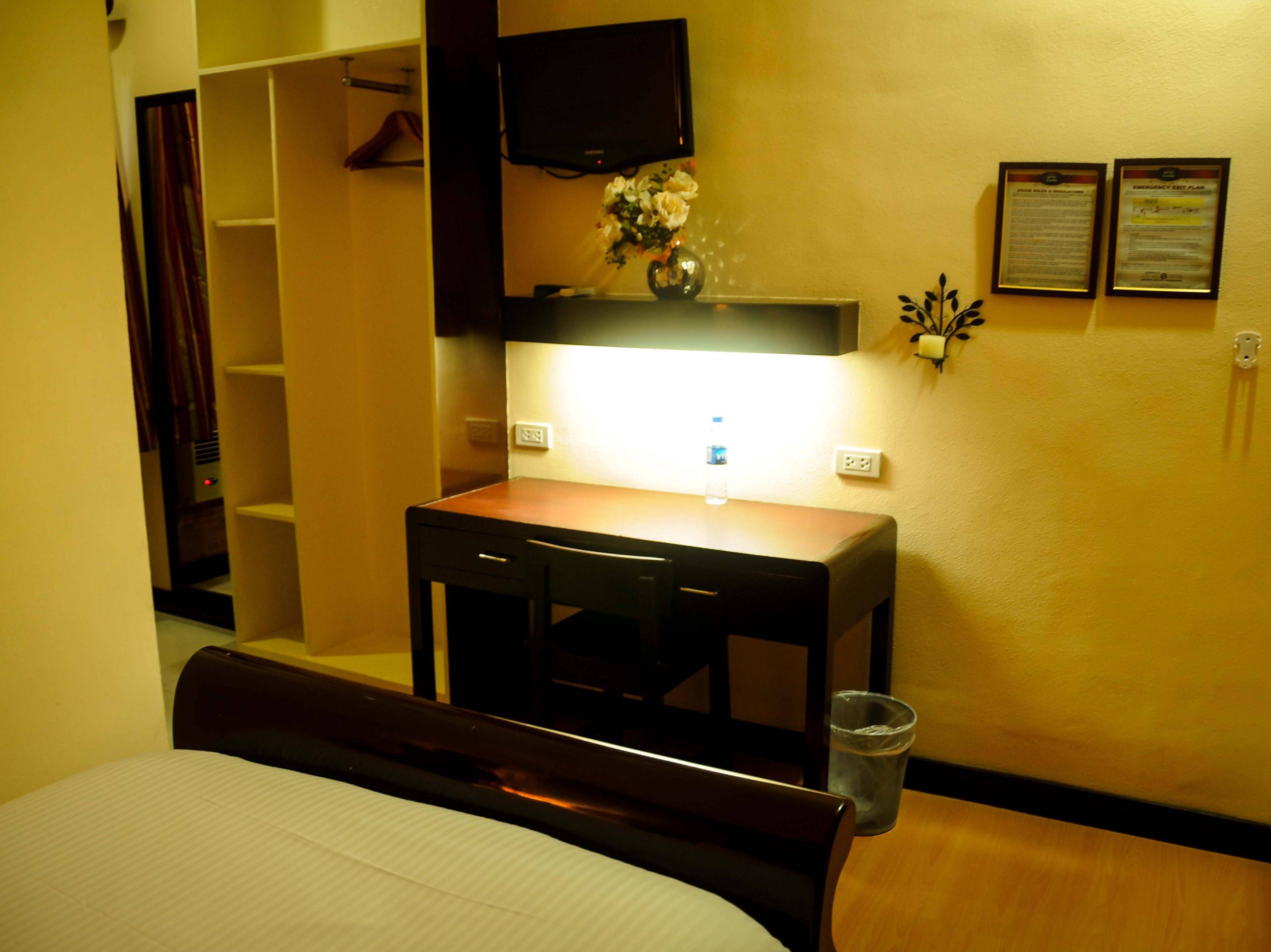 Ice Castle Experience Hotel