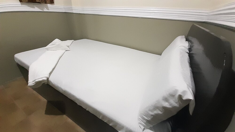 Kti Traveller's Inn by OYO Rooms