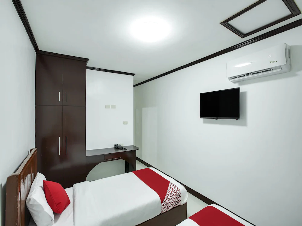 Offshore Hotel by OYO Rooms