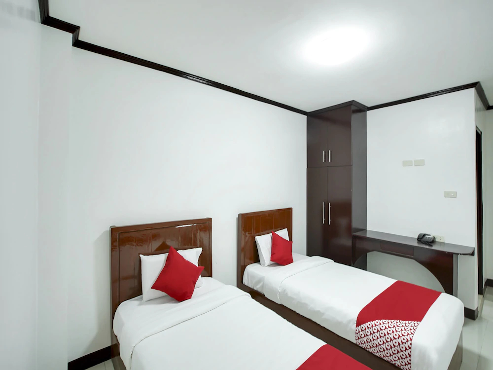 Offshore Hotel by OYO Rooms