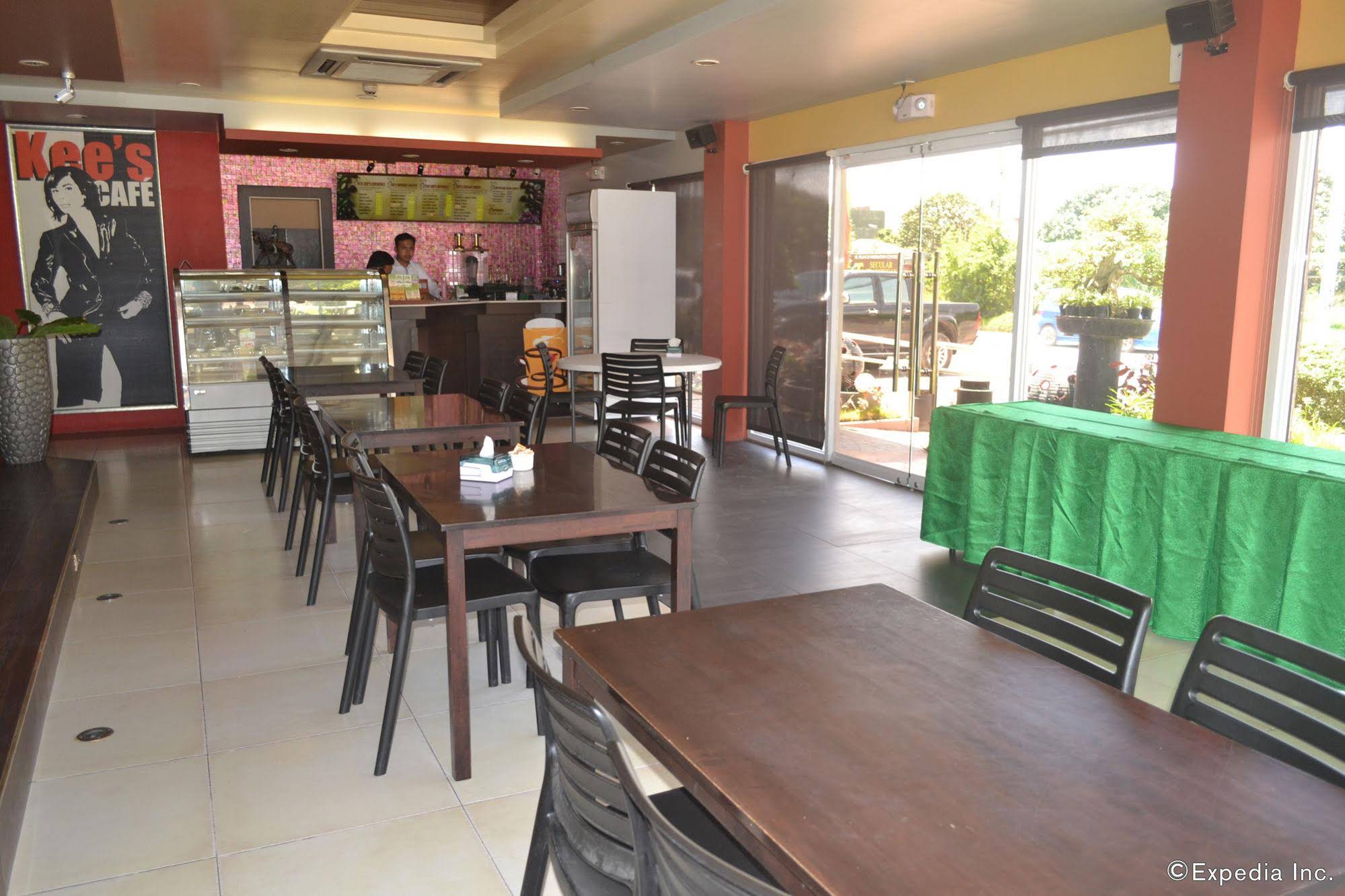 Roadhaus Hotel The Manny Pacquiao Hotel