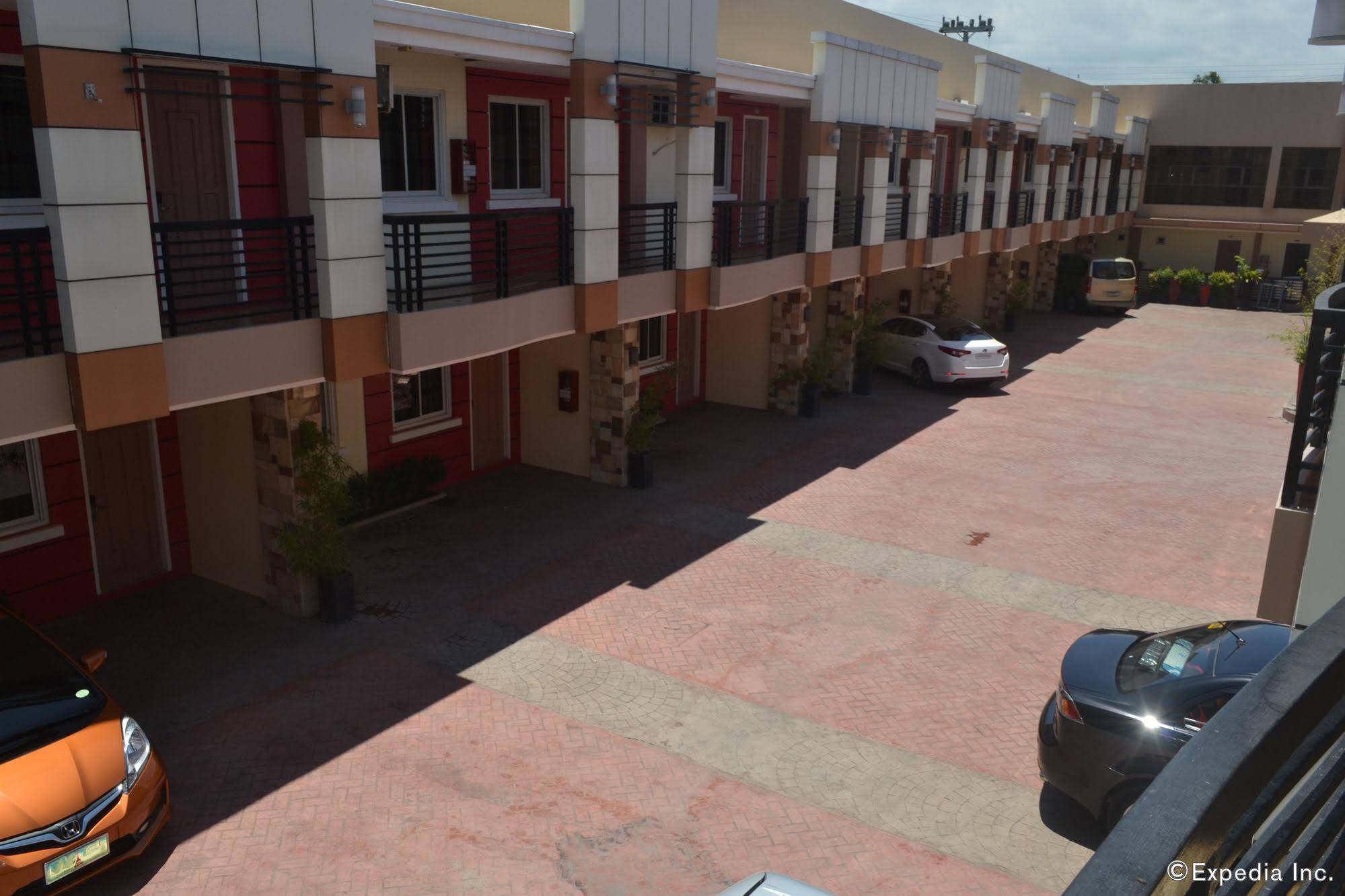 Roadhaus Hotel The Manny Pacquiao Hotel
