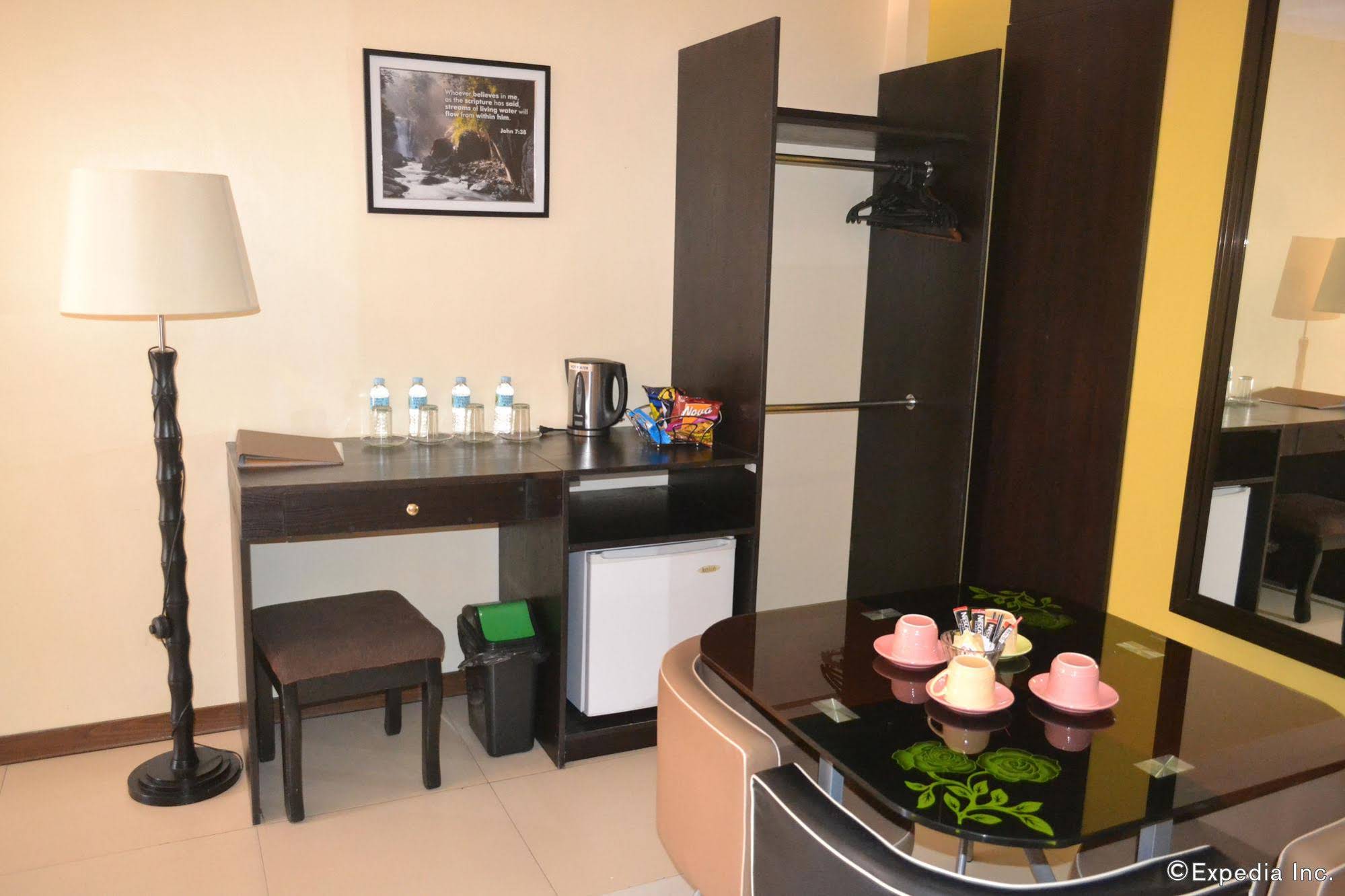 Roadhaus Hotel The Manny Pacquiao Hotel