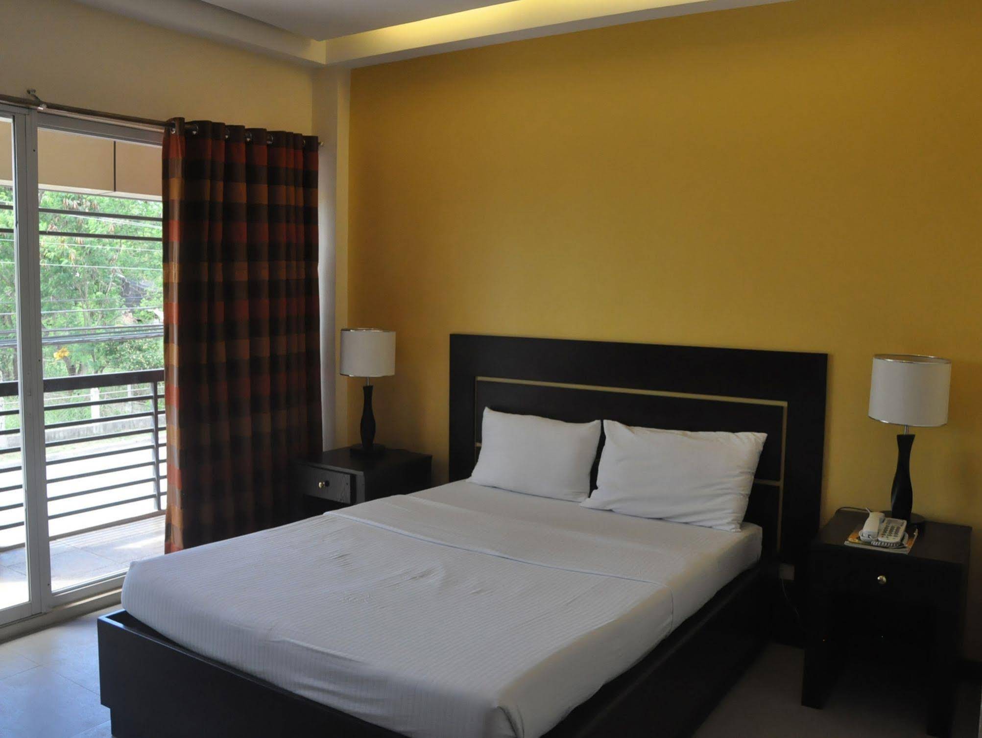 Roadhaus Hotel The Manny Pacquiao Hotel