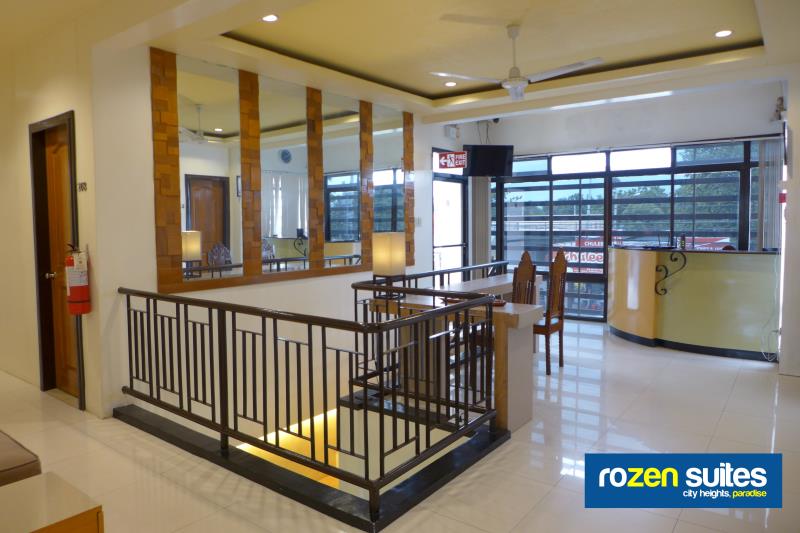 Rozen Suites Paradise