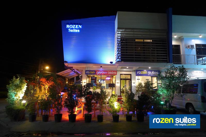 Rozen Suites Paradise