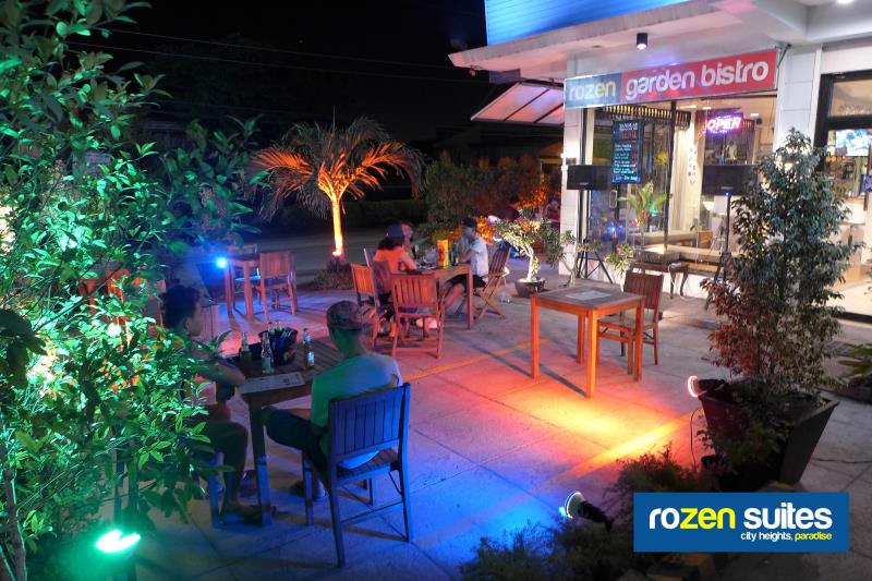 Rozen Suites Paradise