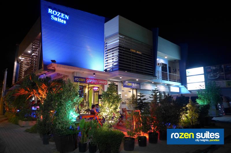 Rozen Suites Paradise