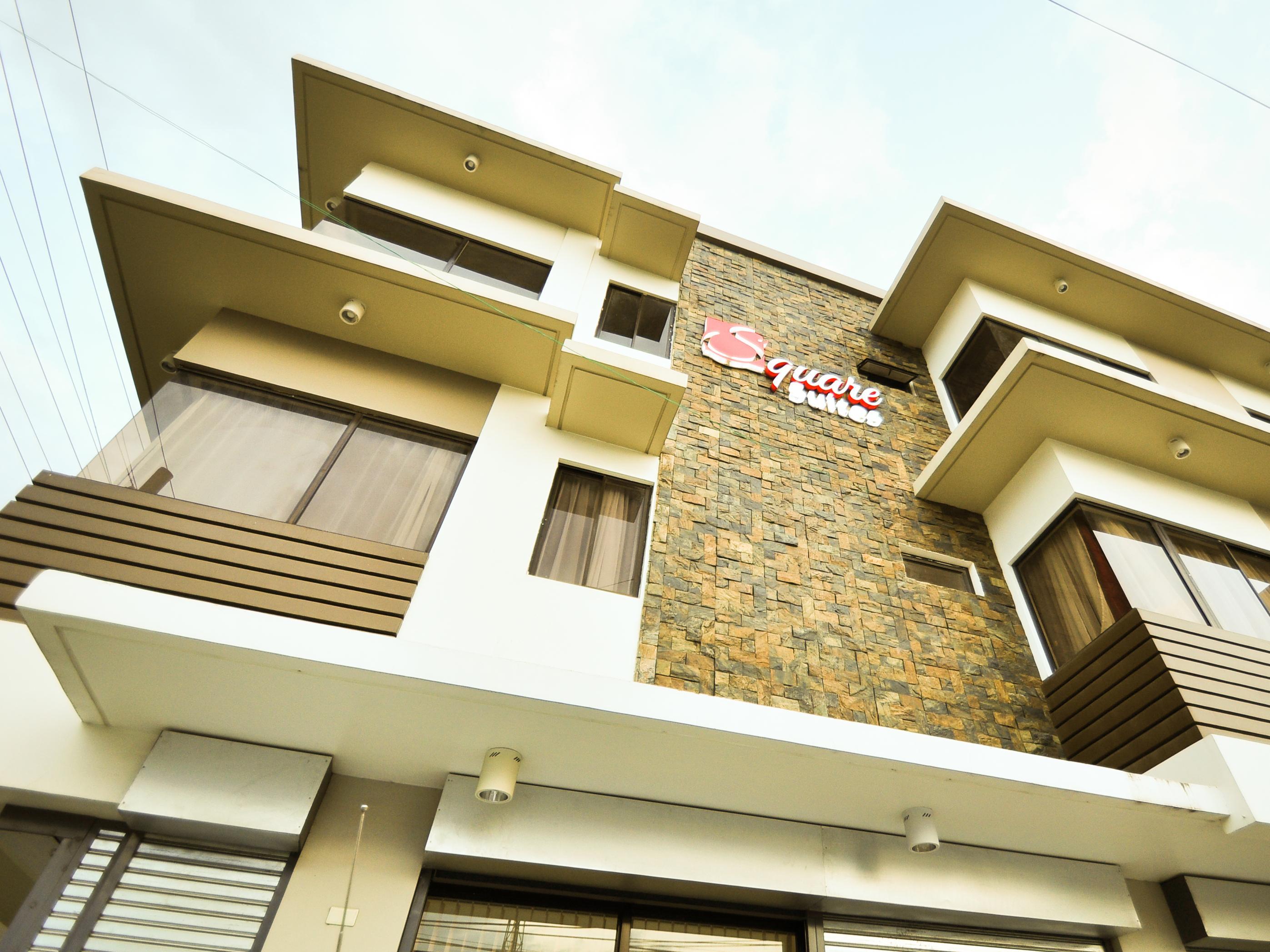 Square Suites