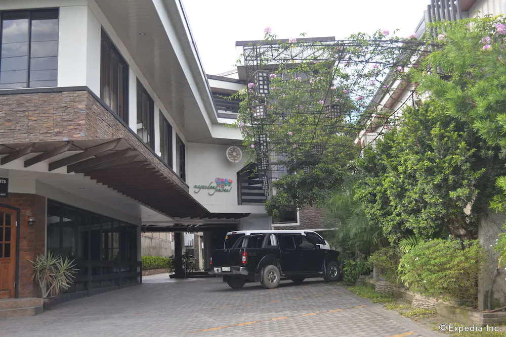 Stonewood Hotel