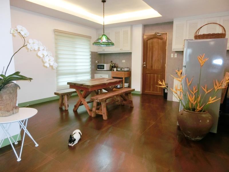 Aurora 2013 Guest House