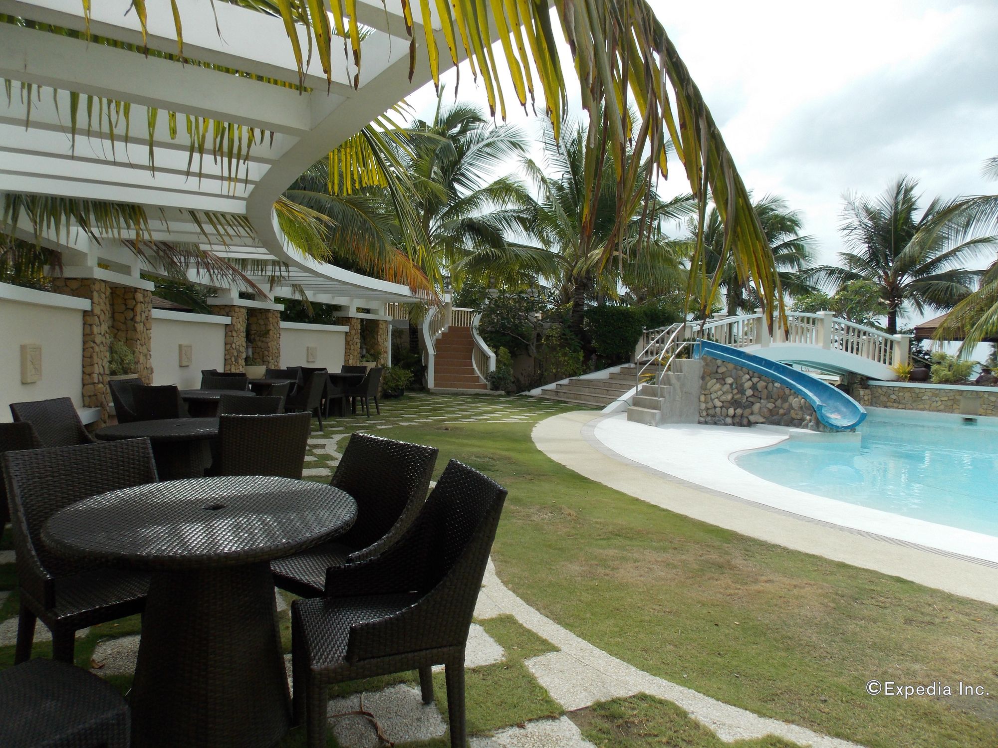 Bearland Paradise Resort