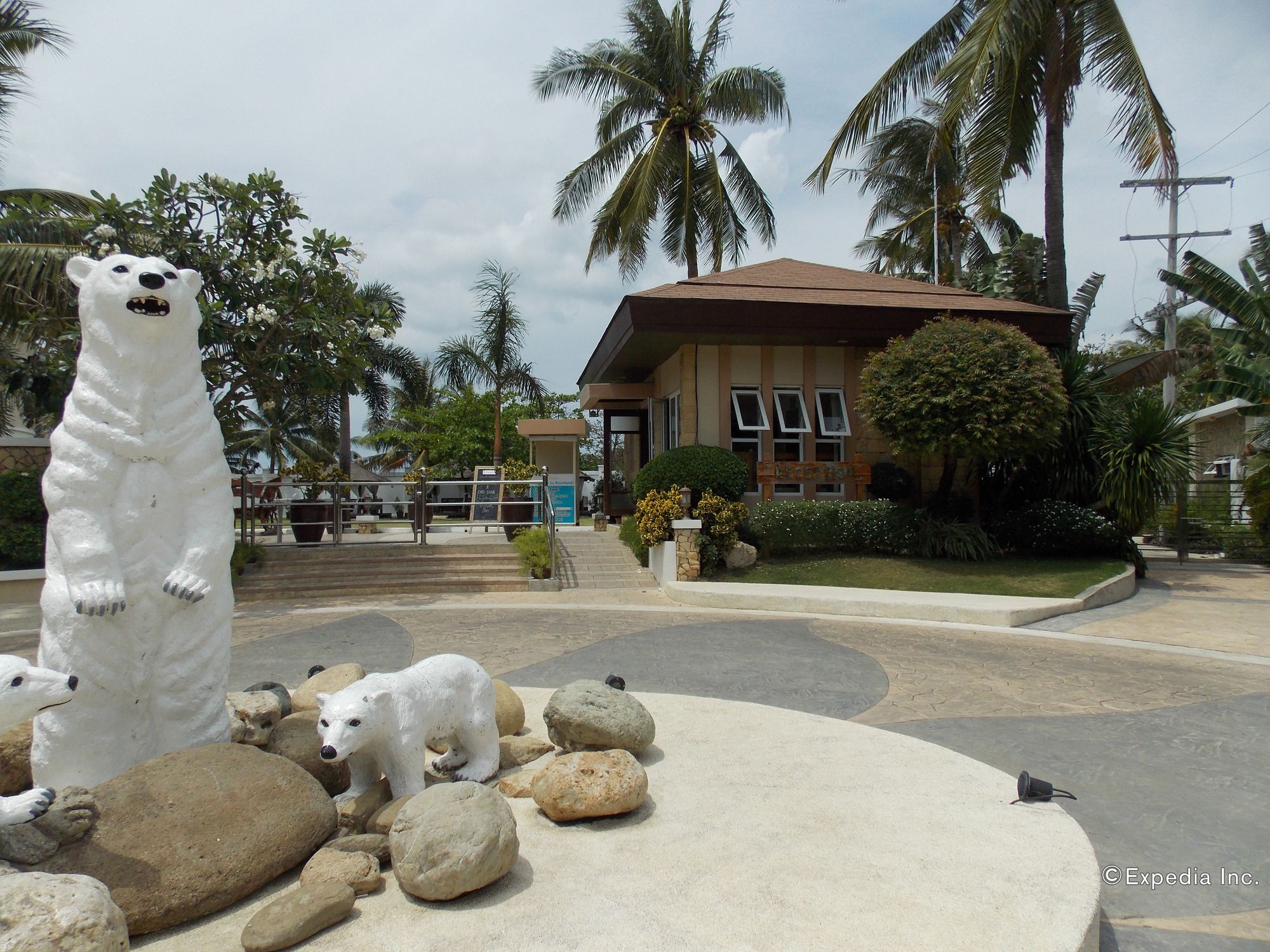 Bearland Paradise Resort