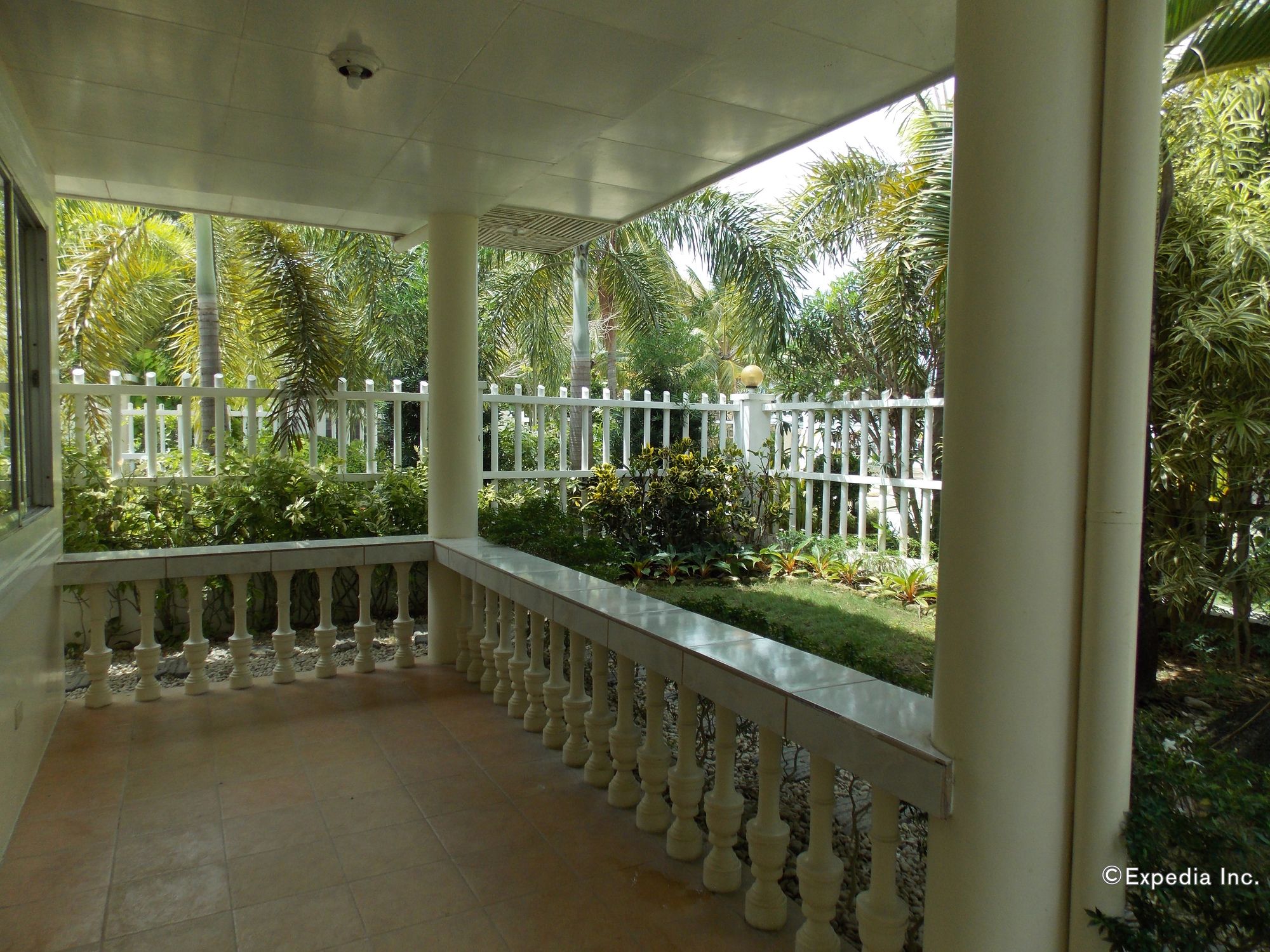 Bearland Paradise Resort