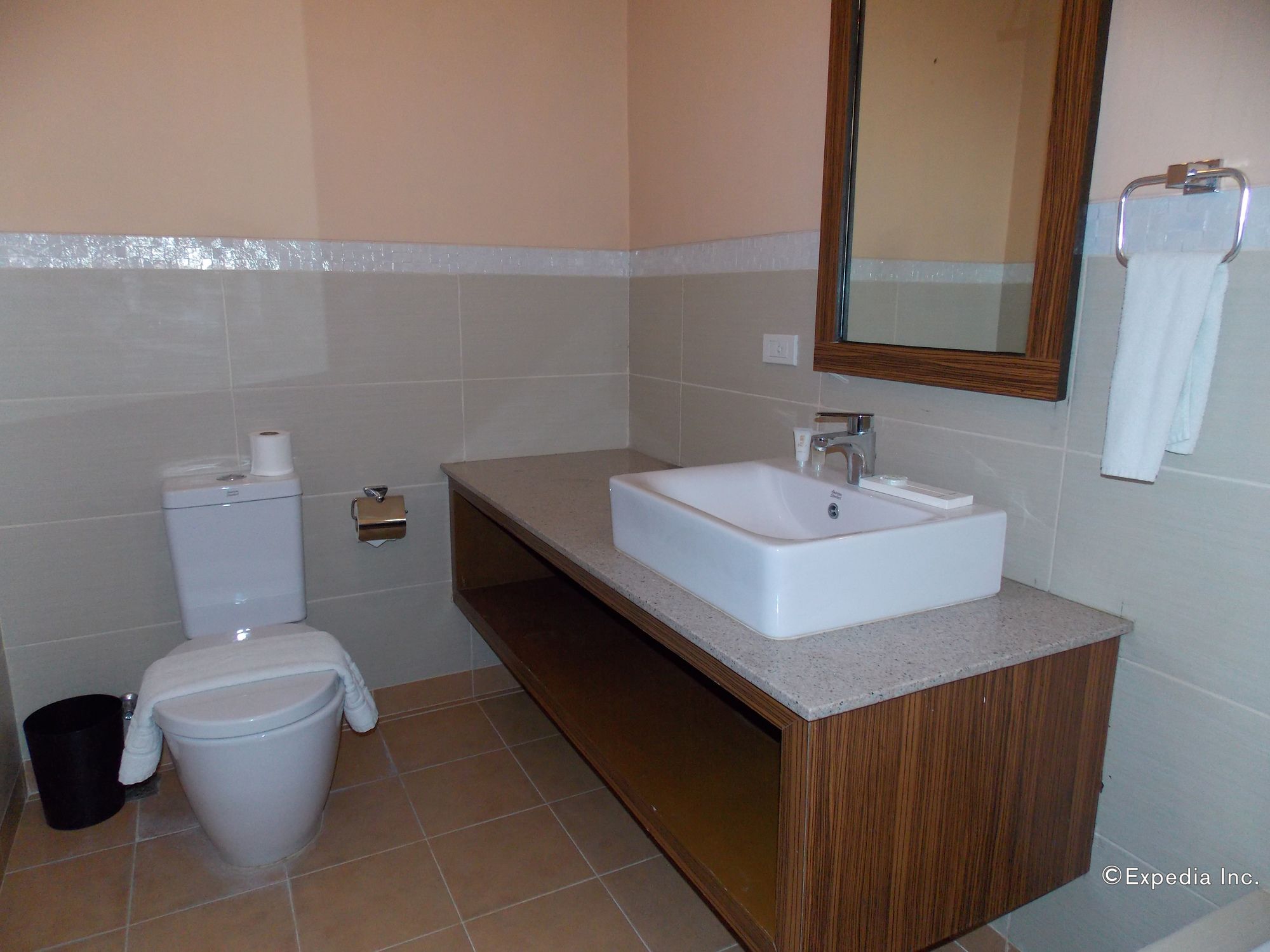 Bearland Paradise Resort