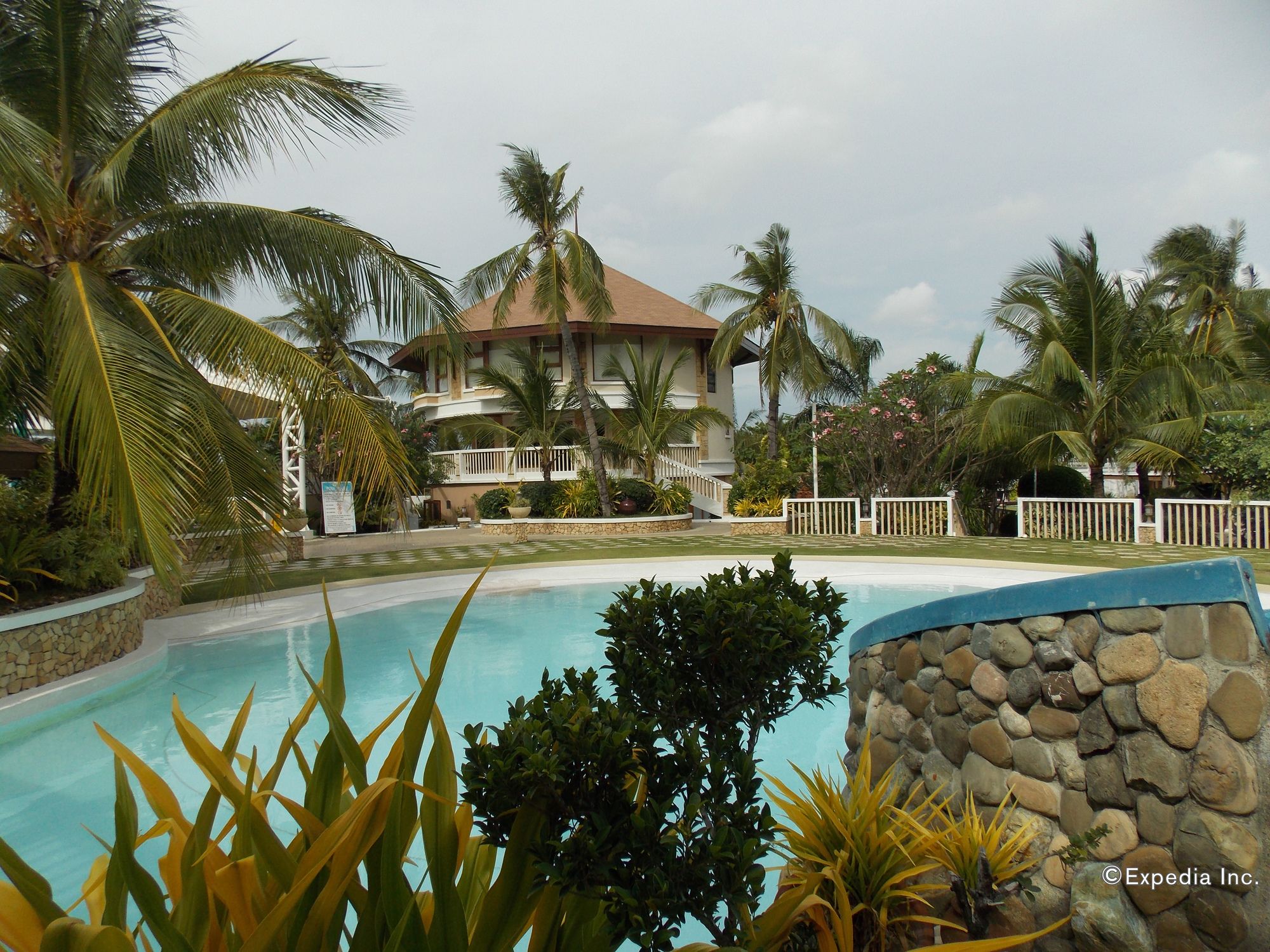 Bearland Paradise Resort