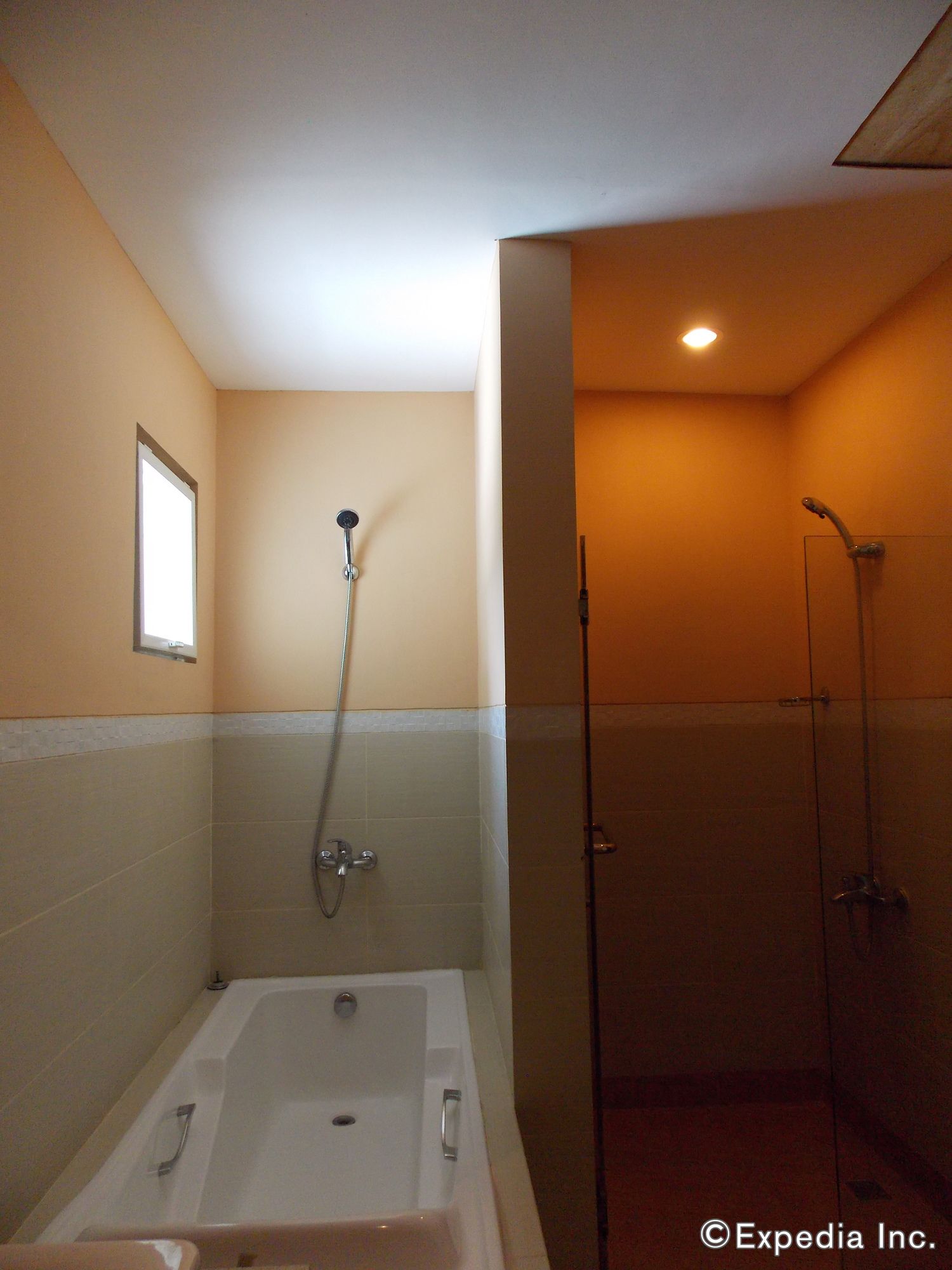 Bearland Paradise Resort
