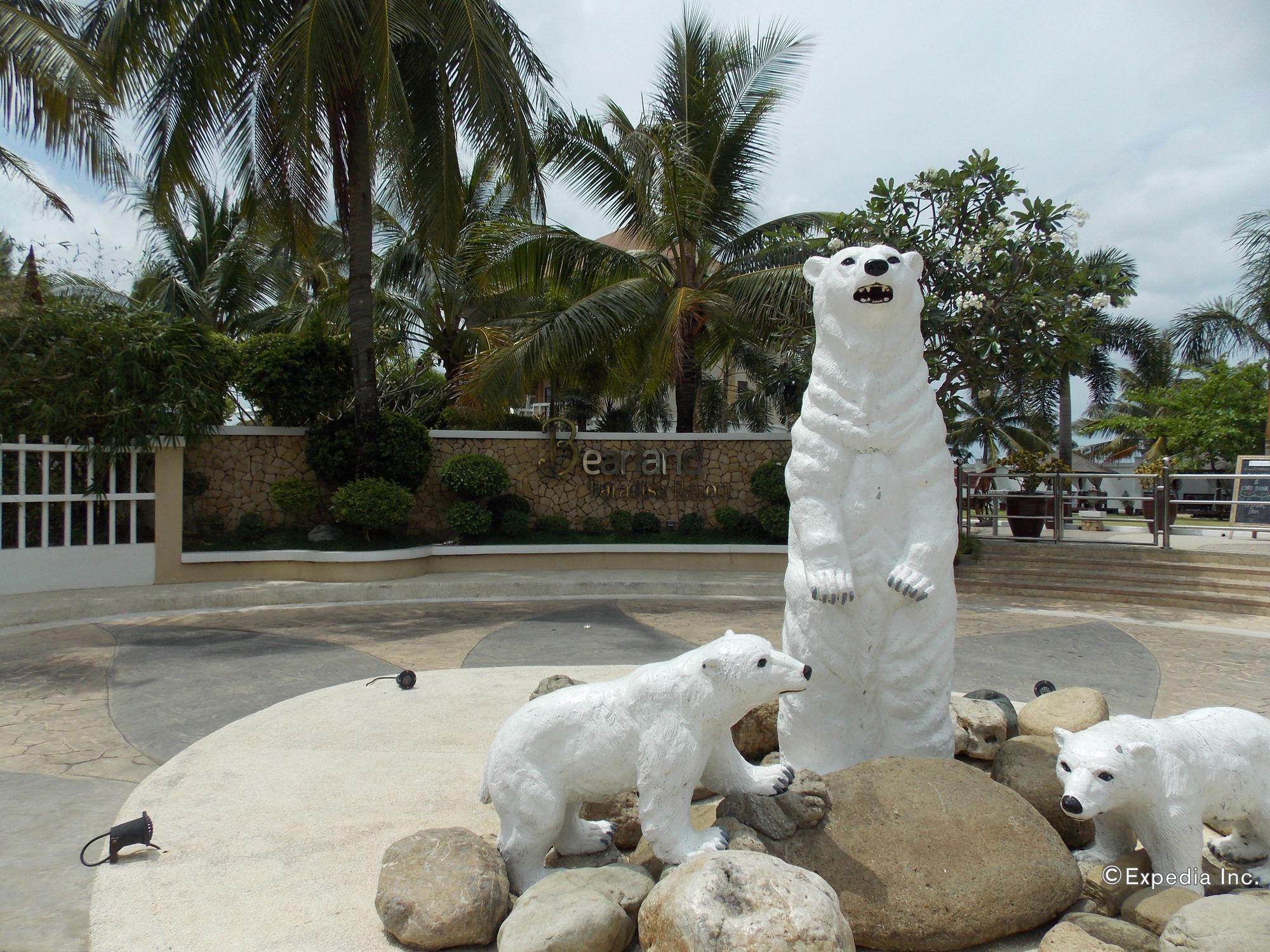 Bearland Paradise Resort