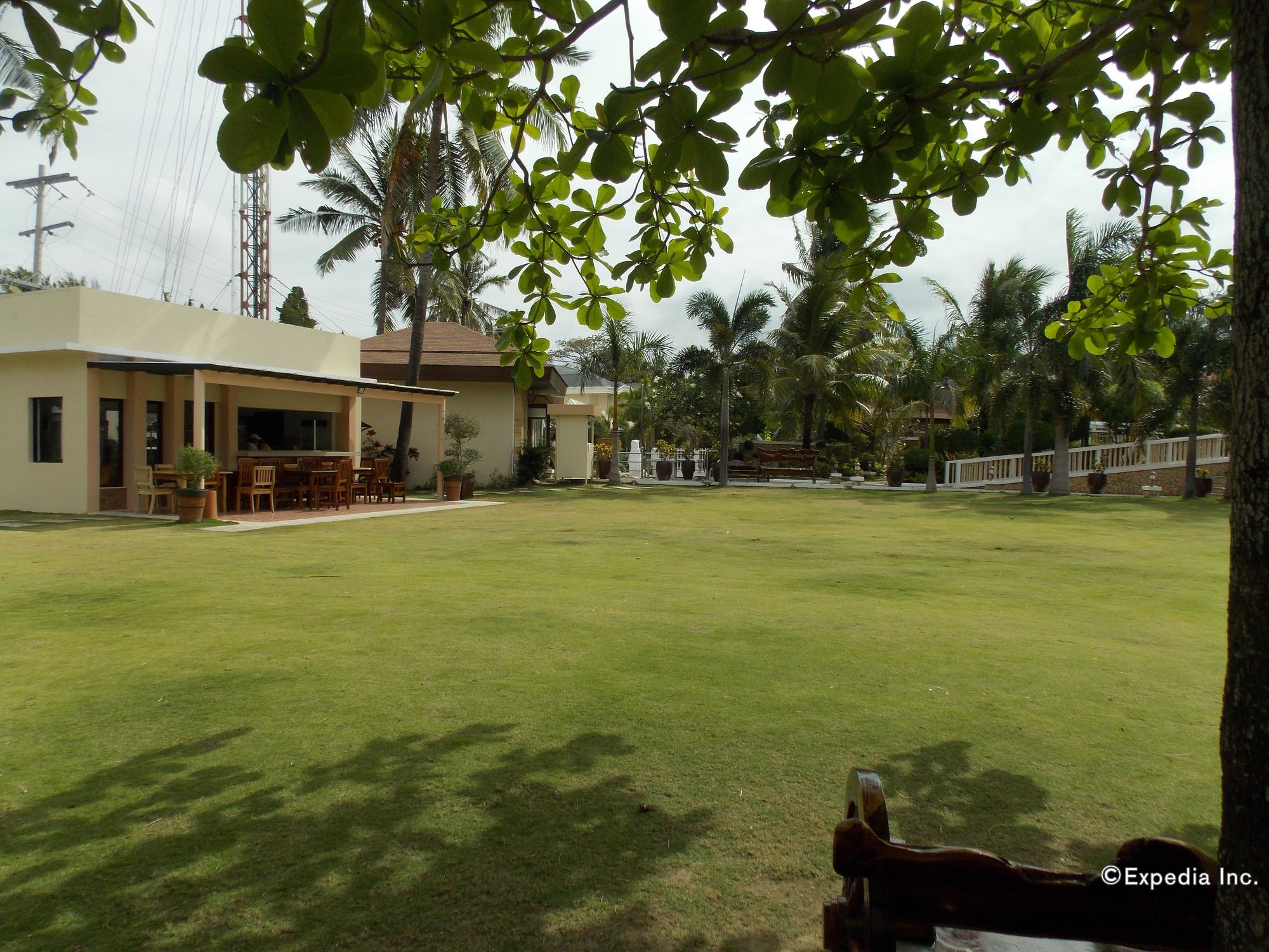 Bearland Paradise Resort