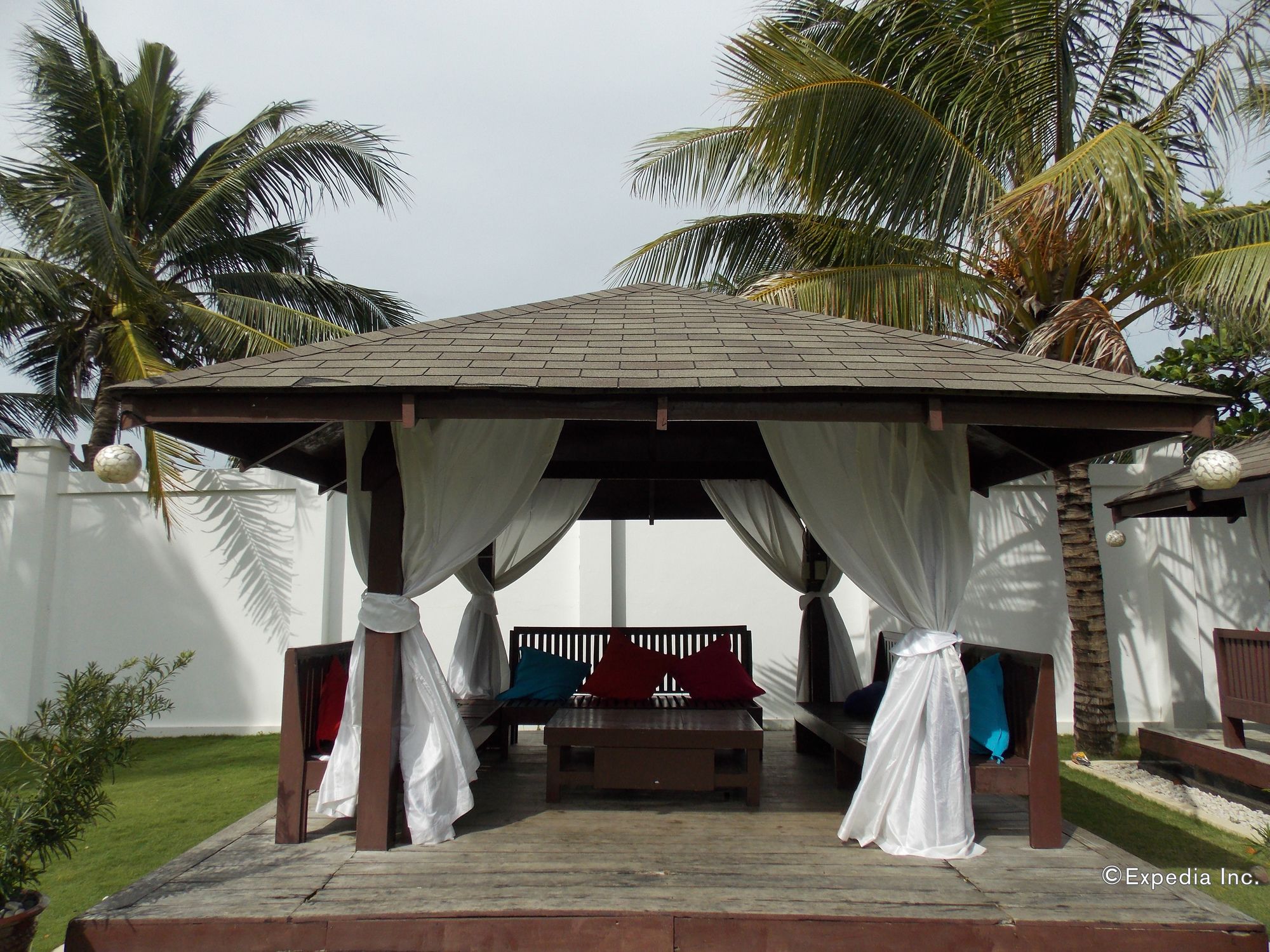 Bearland Paradise Resort