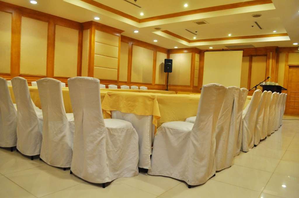Days Hotel by Wyndham Iloilo