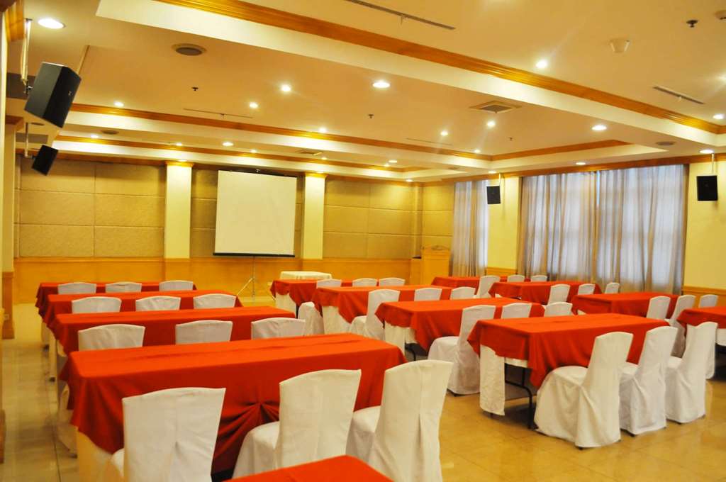 Days Hotel by Wyndham Iloilo