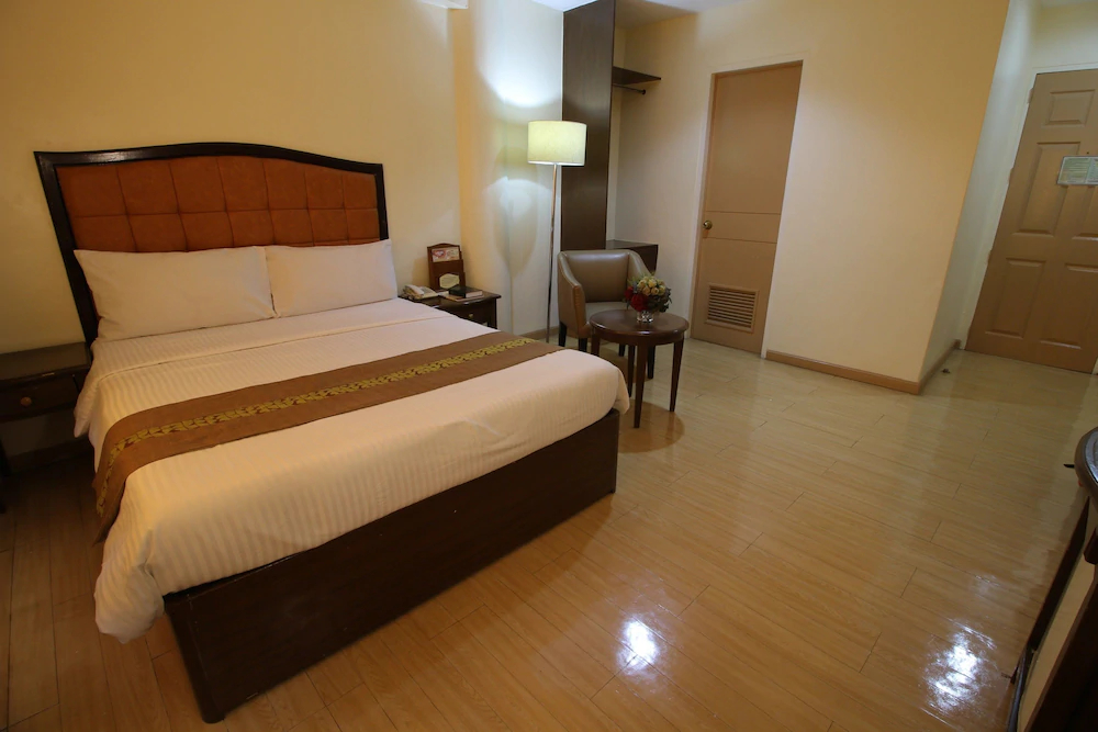 EON Centennial Plaza Hotel