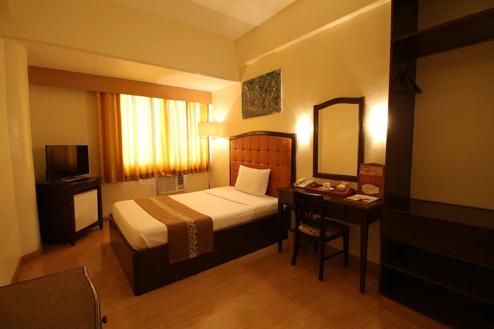EON Centennial Plaza Hotel