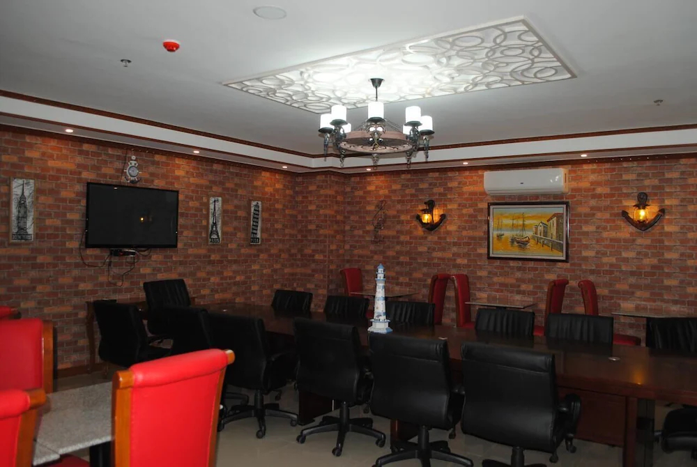 Ferrymar Hotel