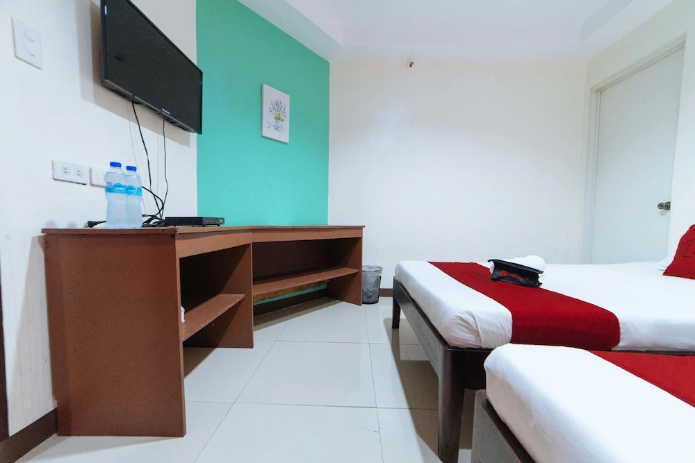 Iloilo Budget Inn by RedDoorz