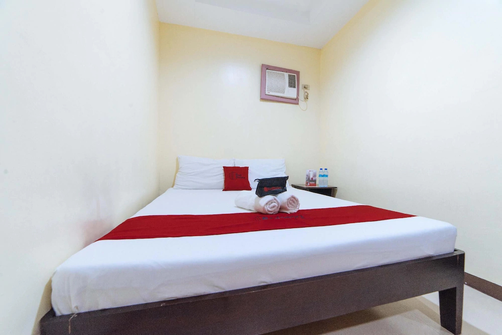 Iloilo Budget Inn by RedDoorz