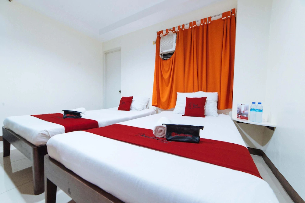 Iloilo Budget Inn by RedDoorz