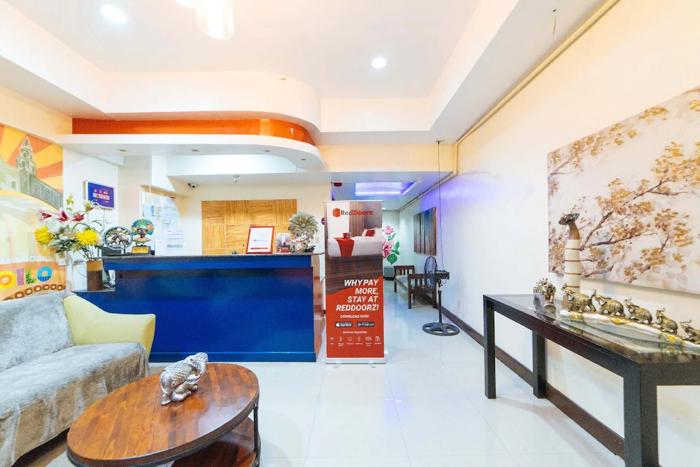 Iloilo Budget Inn by RedDoorz