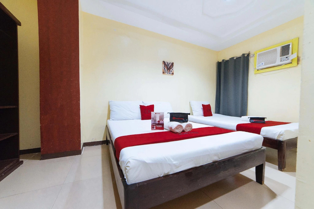 Iloilo Budget Inn by RedDoorz
