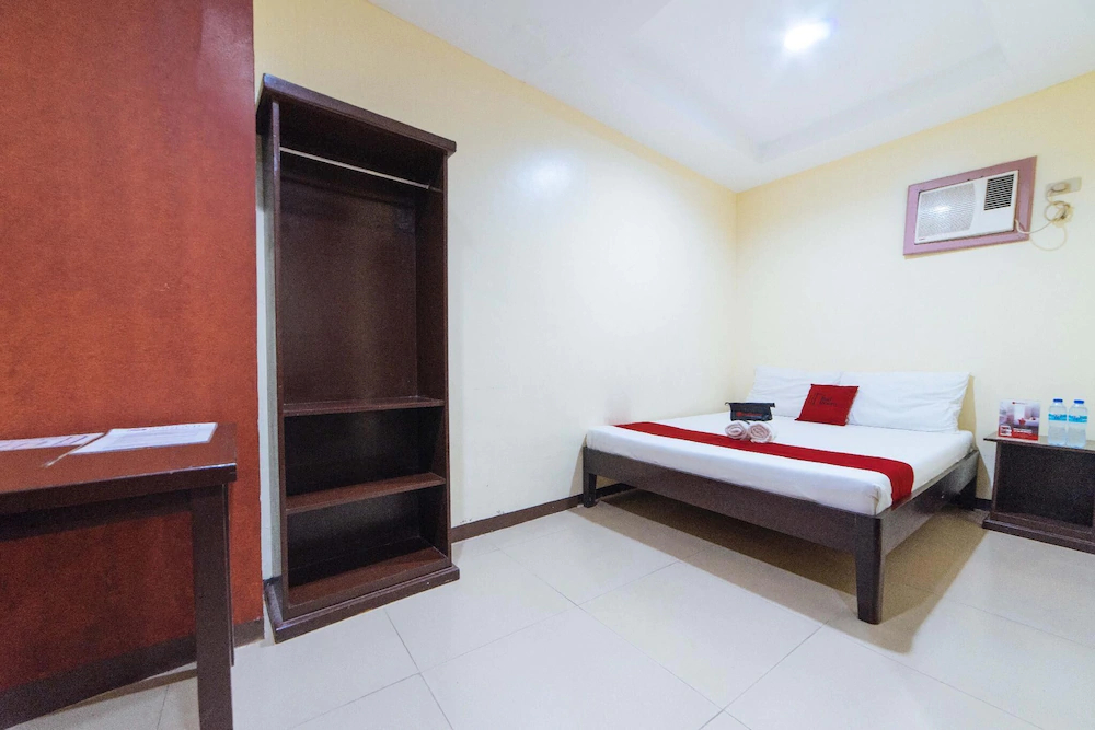 Iloilo Budget Inn by RedDoorz