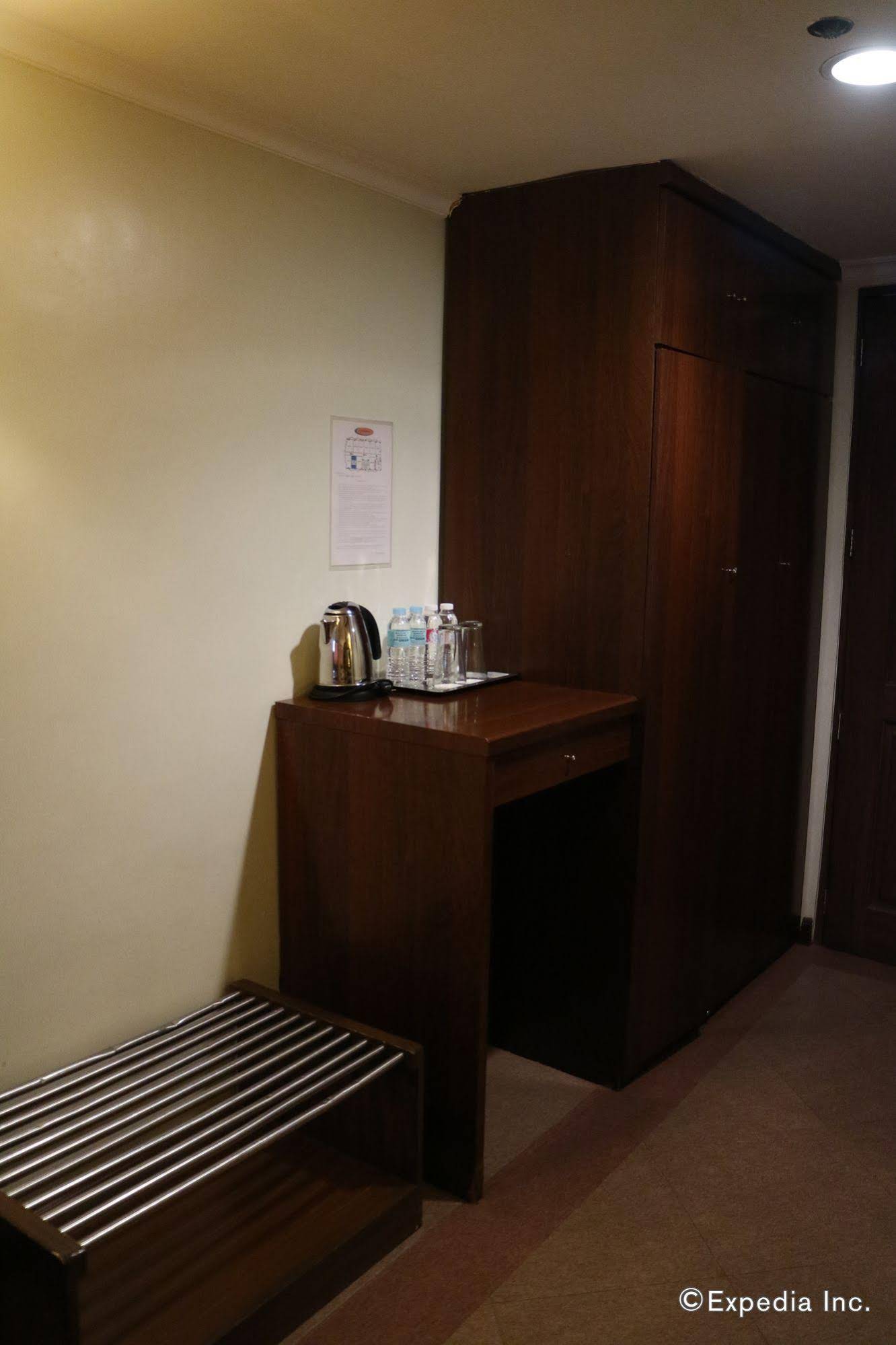 Iloilo Business Hotel