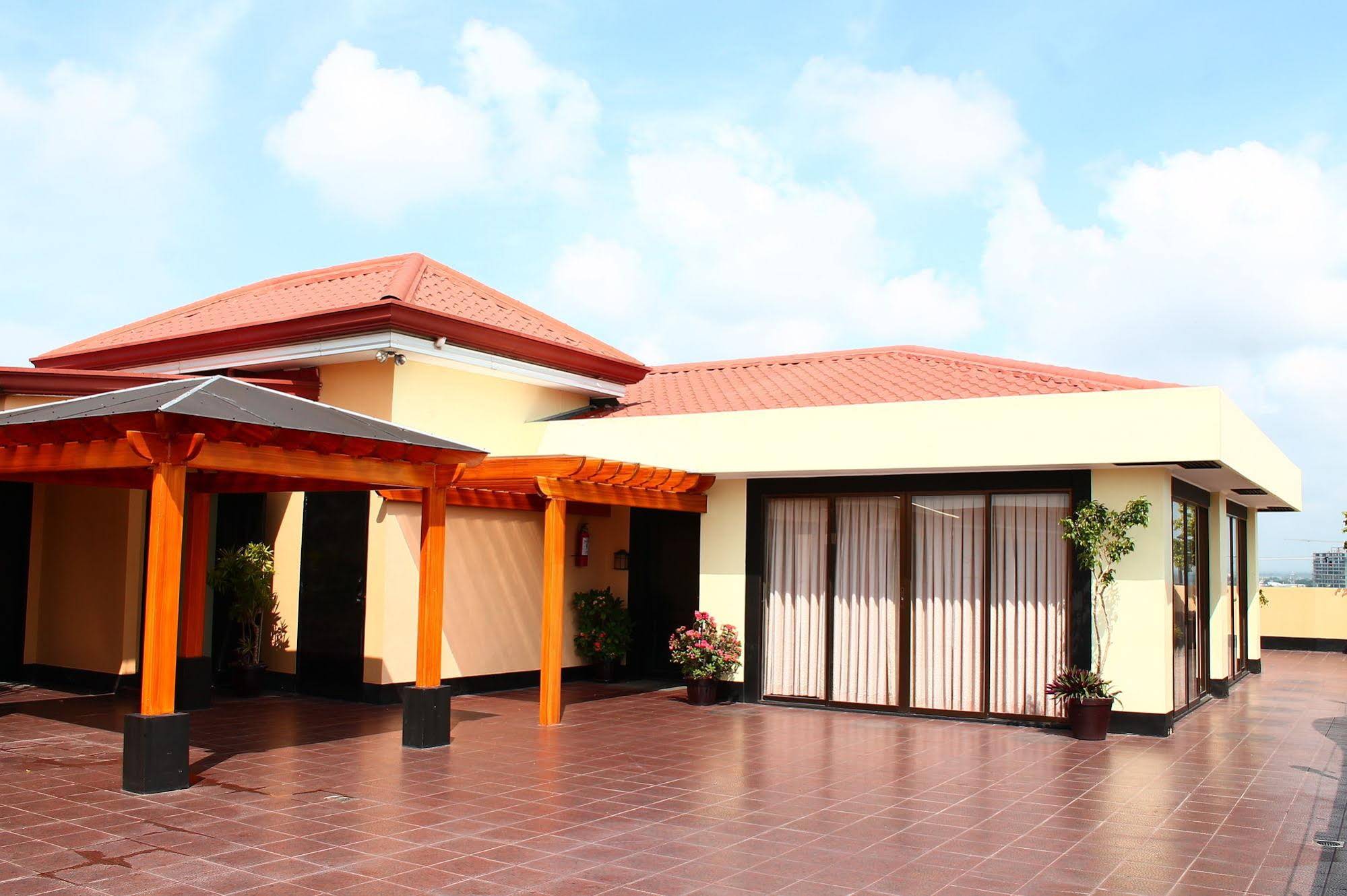 Iloilo Business Hotel