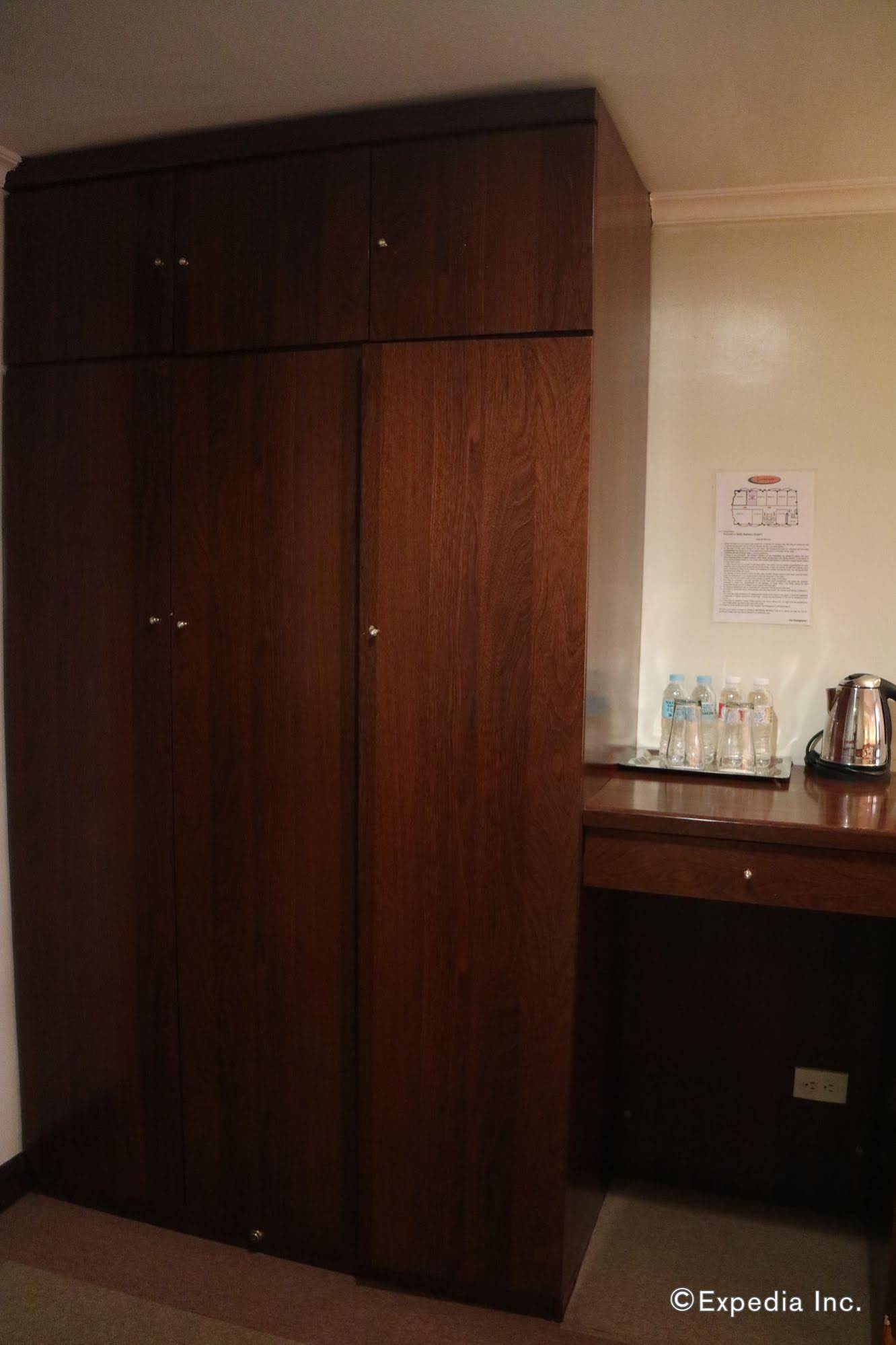 Iloilo Business Hotel