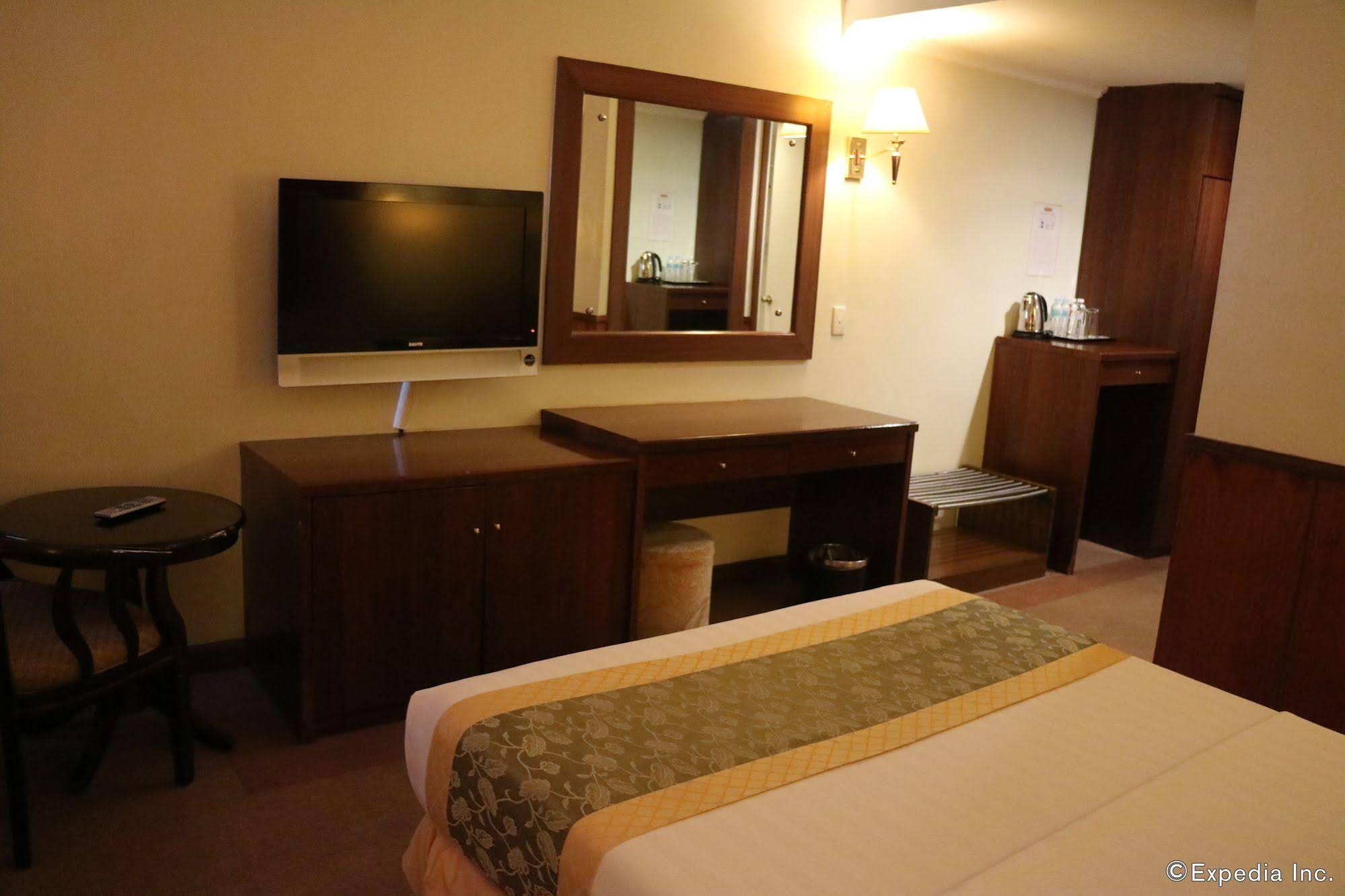 Iloilo Business Hotel