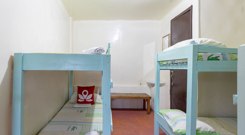 Iloilo Paraw Beach Resort by ZEN Rooms